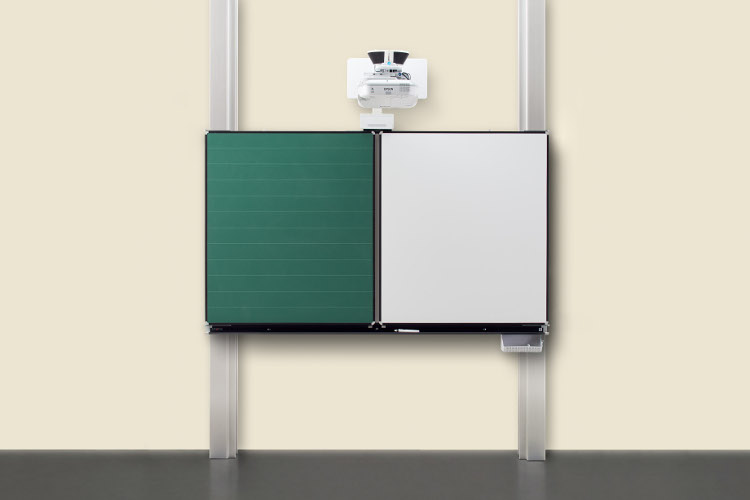 Flugeltafel Mit Interaktiven Touch Projektor Epson Beamer